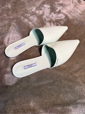 Prada Sage green Leather Pointed-Toe Mule